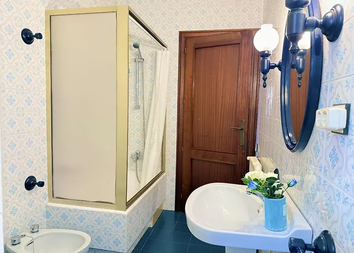 Ciguena By Gloove * Alicante