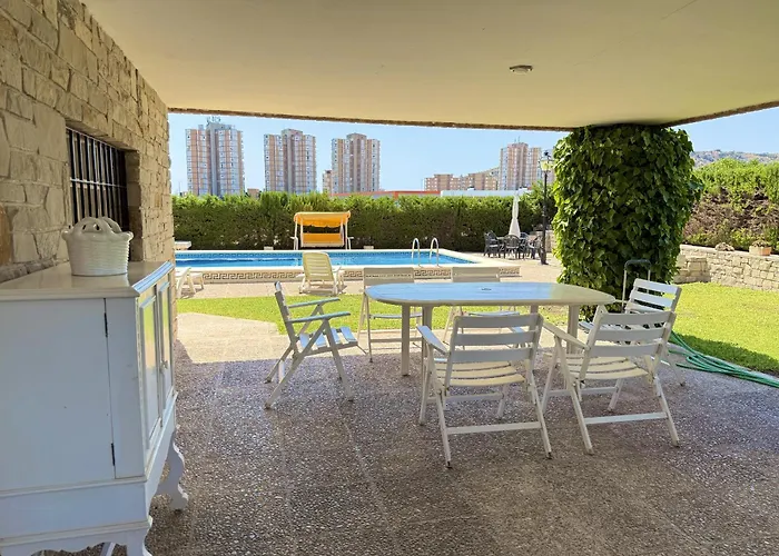 Ciguena By Gloove * Alicante