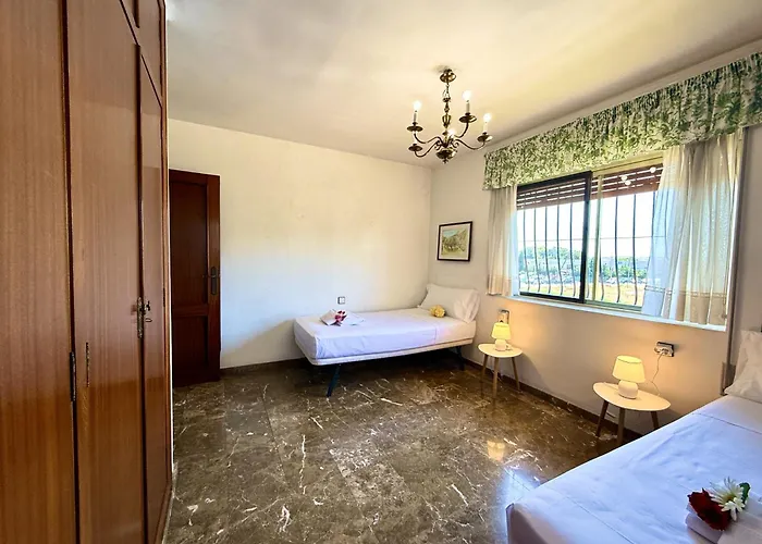 Ciguena By Gloove Alpehytte Alicante